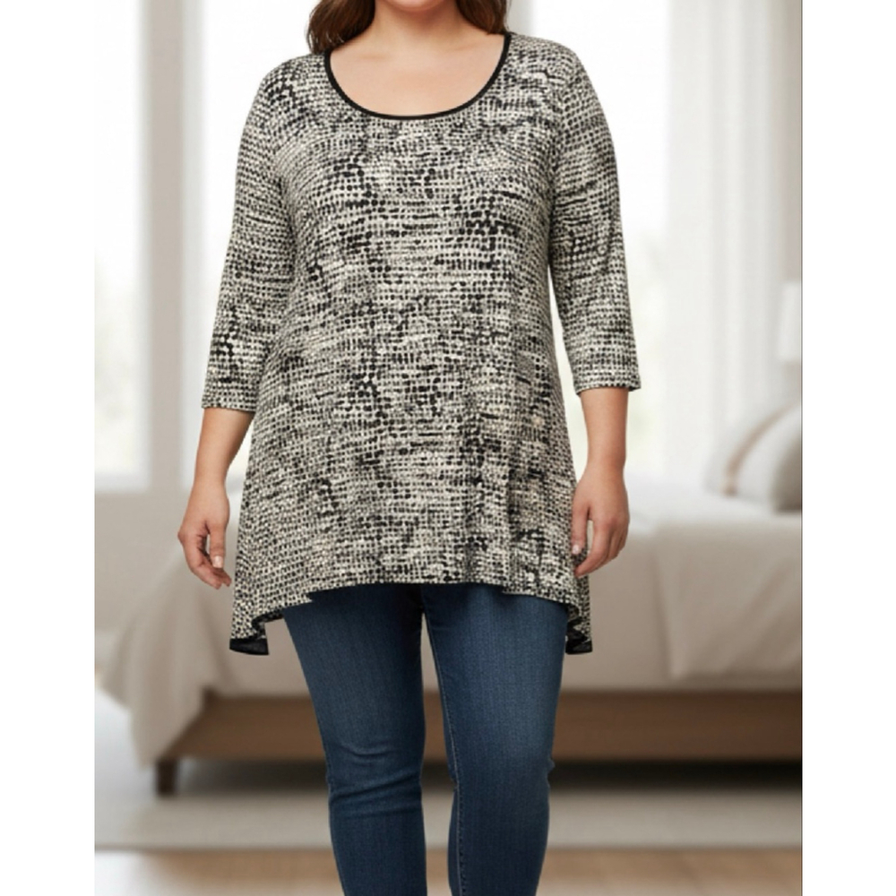 Investments Black & Beige Animal Print Tunic Top 1X